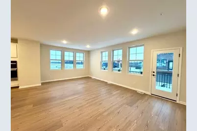 909 Mount Curve Boulevard #I, Saint Paul, MN 55116 - Photo 6