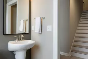 909 Mount Curve Blvd, Saint Paul, MN 55116 - Photo 22