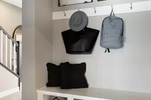 909 Mount Curve Blvd, Saint Paul, MN 55116 - Photo 26