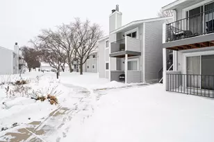 1704 Pleasant St, Saint Paul, MN 55113 - Photo 4