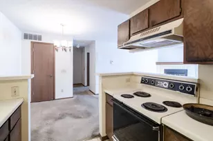 1704 Pleasant St, Saint Paul, MN 55113 - Photo 14