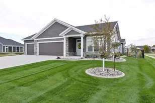 4078 49th Ave S, Fargo, ND 58104 - Photo 2