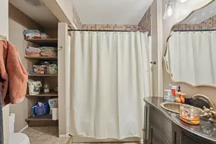 202 W Warren St, Roberts, WI 54023 - Photo 6