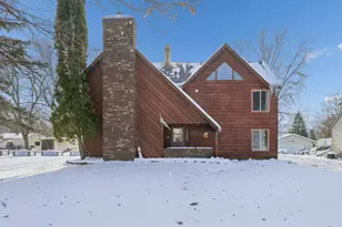 202 W Warren St, Roberts, WI 54023 - Photo 1