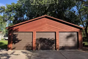 202 W Warren St, Roberts, WI 54023 - Photo 14