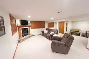 1118 Elmwood Ave, Worthington, MN 56187 - Photo 16