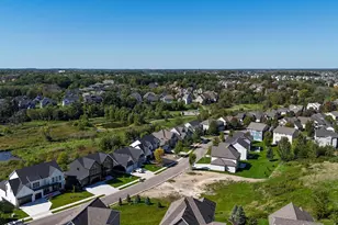 5250 Polaris Ln, Plymouth, MN 55446 - Photo 18