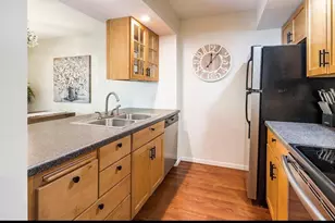 334 W 5th St, Waconia, MN 55387 - Photo 8