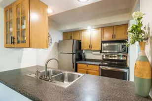 334 W 5th St, Waconia, MN 55387 - Photo 2