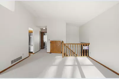 706 Fox Tree Lane N, Hudson, WI 54016 - Photo 4