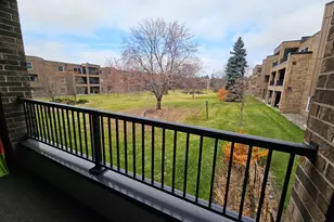 2210 Midland Grove Rd, Roseville, MN 55113 - Photo 8