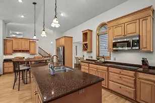 14856 River Crossing, Savage, MN 55378 - Photo 6