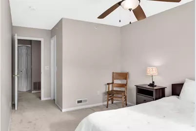 430 Willoughby Way W, Hopkins, MN 55305 - Photo 12