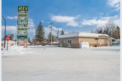 504 Powell Avenue, Coleraine, MN 55722 - Photo 1