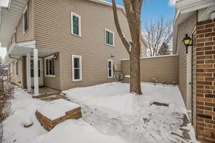 9452 Ranchview Ln N, Maple Grove, MN 55369 - Photo 4