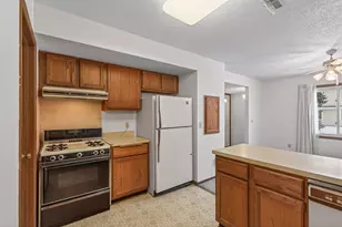 9452 Ranchview Ln N, Maple Grove, MN 55369 - Photo 8