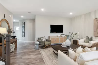 9292 Larimar Trail, Eden Prairie, MN 55347 - Photo 4