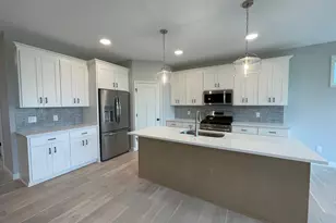 17939 Grantham Ln, Lakeville, MN 55044 - Photo 10