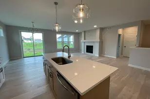 17939 Grantham Ln, Lakeville, MN 55044 - Photo 14