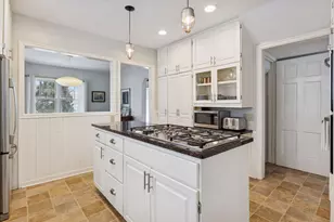 4017 Shoreline Dr, Robbinsdale, MN 55422 - Photo 14