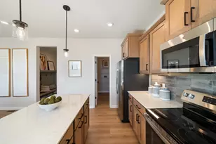 1005 Annagaire Curv, Rosemount, MN 55068 - Photo 6
