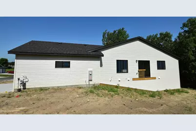 2049 20th Street E, Zumbrota, MN 55992 - Photo 4