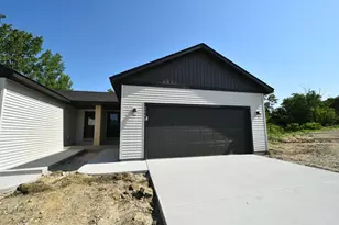 2049 20th Street E, Zumbrota, MN 55992 - Photo 2