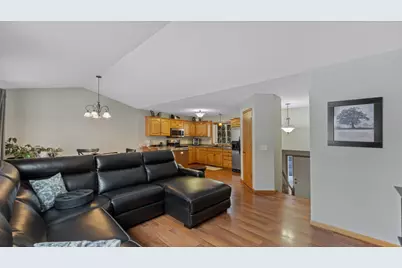 423 13th Avenue S, Sauk Rapids, MN 56379 - Photo 6