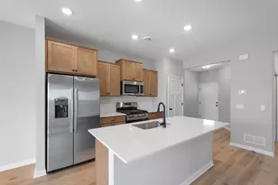 10318 Birchwood Cir, Victoria, MN 55318 - Photo 6