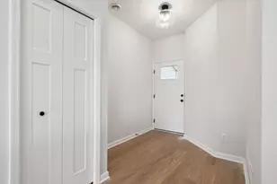 10330 Birchwood Cir, Victoria, MN 55318 - Photo 8