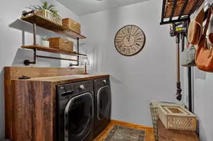 1821 Dorret Rd, Eau Claire, WI 54703 - Photo 12