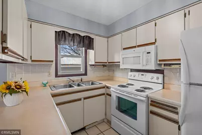 5209 77th Avenue N, Brooklyn Park, MN 55443 - Photo 14