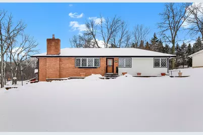 1372 Upper 55th Street E, Inver Grove Heights, MN 55077 - Photo 2