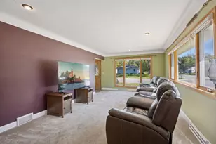 612 S 11th St, Olivia, MN 56277 - Photo 8