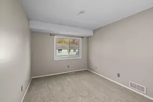 8434 W 97th St, Bloomington, MN 55438 - Photo 18