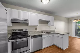 8434 W 97th St, Bloomington, MN 55438 - Photo 14