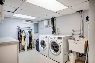 2450 W 24th St, Minneapolis, MN 55405 - Photo 50