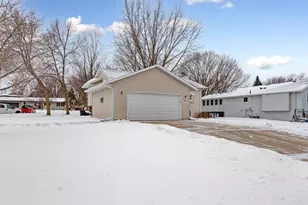 225 19th St NE, Owatonna, MN 55060 - Photo 4