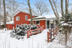 1015 W Maple St, River Falls, WI 54022 - Photo 2