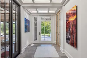 2552 W Lake of the Isles Pkwy, Minneapolis, MN 55405 - Photo 4