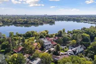 2552 W Lake of the Isles Pkwy, Minneapolis, MN 55405 - Photo 2