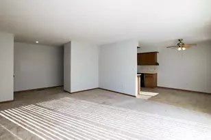 555 Graham St SW, Hutchinson, MN 55350 - Photo 4