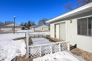 555 Graham St SW, Hutchinson, MN 55350 - Photo 22