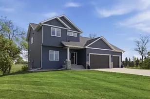 544 Leonard St, Hawley, MN 56549 - Photo 10