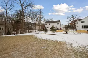 18305 Dove Ct, Eden Prairie, MN 55347 - Photo 70