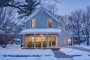 616 5th St N, Stillwater, MN 55082 - Photo 2