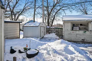 307 W 5th St, Chaska, MN 55318 - Photo 20