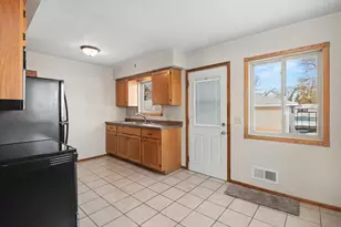 412 Church Ave N, New Prague, MN 56071 - Photo 4