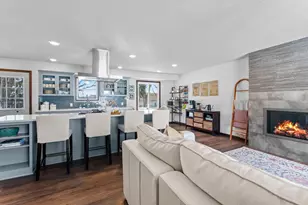 3634 Arcade St N, Vadnais Heights, MN 55127 - Photo 6