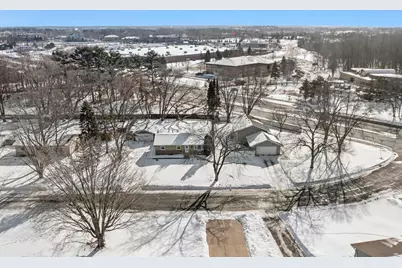 3634 Arcade Street N, Vadnais Heights, MN 55127 - Photo 2